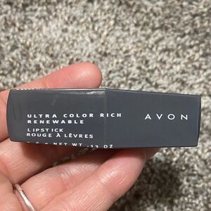 Avon Ultra Color Rich Renewable Lipstick in Matte Berry Sealed‎